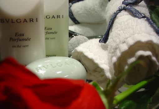 Detalles Bulgari en el baño, con aromas únicos